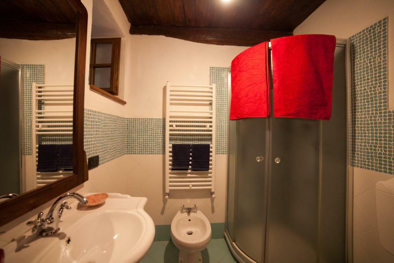 La Vecchia Casa Rosa Apartment Cannero Riviera Bagian luar foto